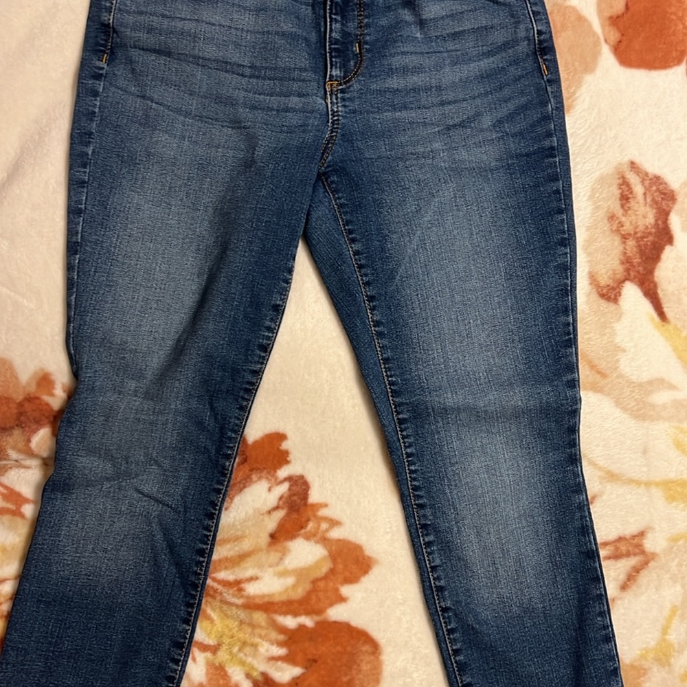 Universal Thread Jeans - Picture 3 of 11
